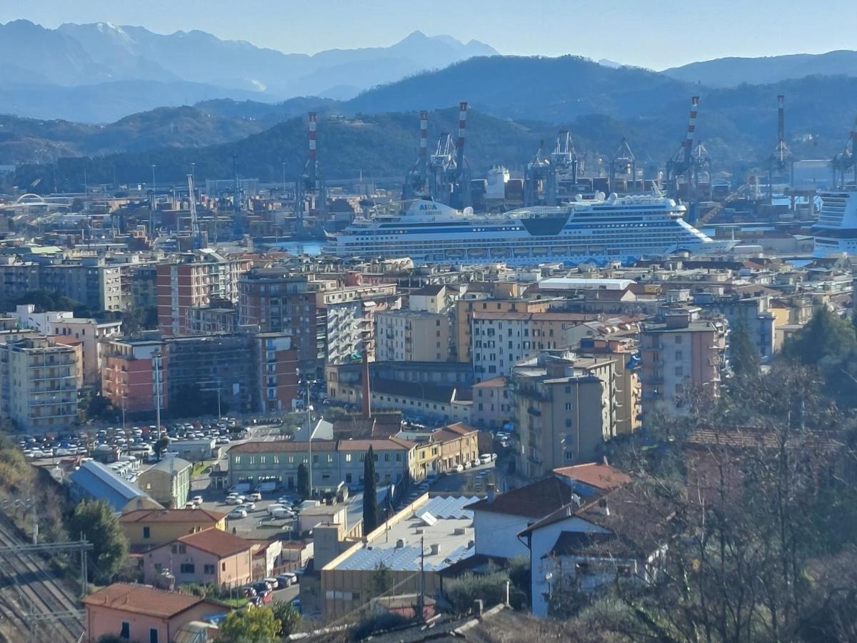 Charlotte Appartamento Con Parcheggio, 5 Terre, Vicino Stazione La Spezia Exterior foto